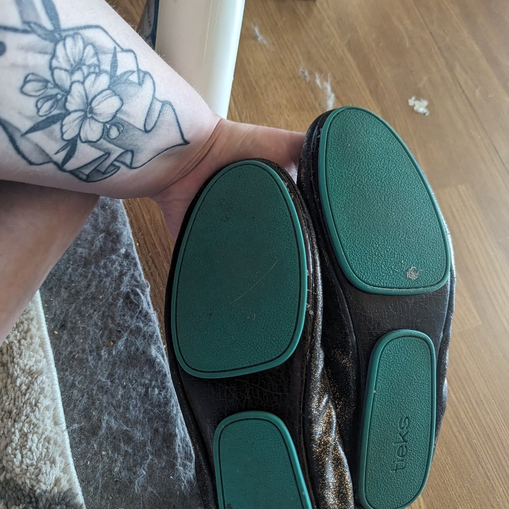 Tieks Black and Gold Flats - Picture 4 of 5